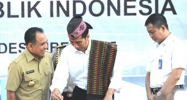 Jokowi Resmikan PLTS Terbesar di Indonesia