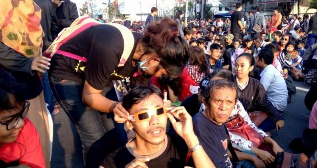 Sang Penjelajah Langit, Kiprah Relawan Gerhana Matahari di Yogyakarta