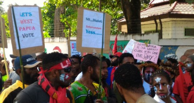 Menlu Julie Bishop Didesak Kecam Pelanggaran HAM di Papua