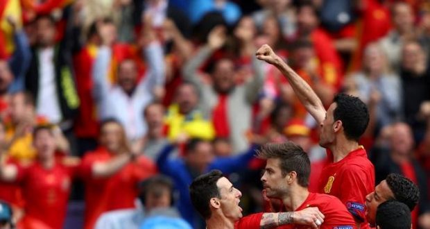 Spanyol Menang Berkat Gol Pique, Iniesta Jadi Pemain Terbaik
