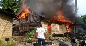 Dua Rumah Dilalap si Jago Merah, “Begitu Sampai, Semua Sudah Habis Terbakar”