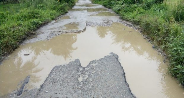 Rusak Jalan di Purba Julu Puncak Sorik Marapi