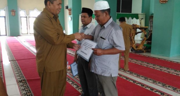 Baznas Madina Salurkan Bantuan ke Gharim Masjid dan Madrasah
