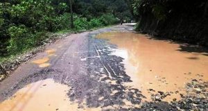 Pengguna Jalan Minta Pembangunan Jalur Jembatan Merah Lingga Bayu