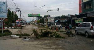 Balai Besar Kebut Perbaikan Jalan Lintas di Depan SPBU Panyabungan