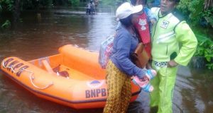 Kasat Lantas Madina : Jalur Panyabungan Menuju Natal Masih Lumpuh