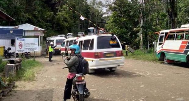 Supir Ankot 03 Protes Perusahaan SMGP