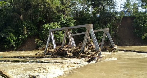 Sungai Batang Gadis Mengamuk , Dua Jembatan di Tambangan Terputus