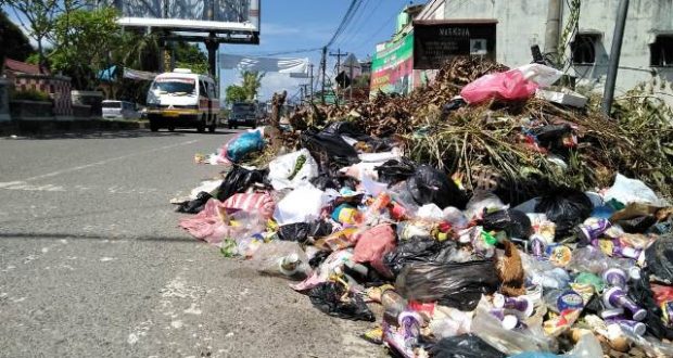 Sampah Semakin Merambat di Sejumlah Titik Kota Panyabungan