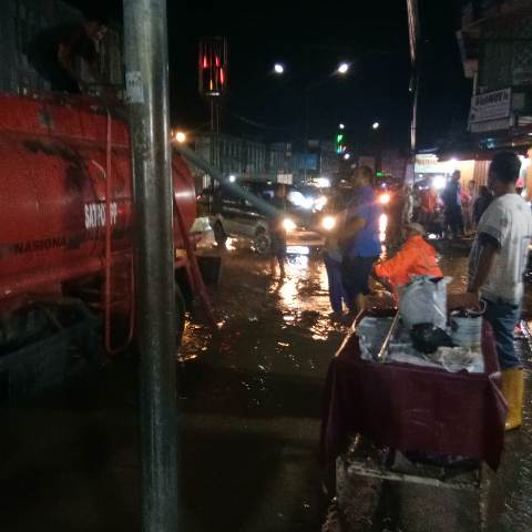 Sejumlah Titik di Kota Panyabungan Dilanda Banjir Akibat Hujan Tadi Malam