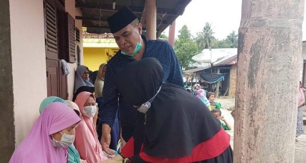 Pasangan SUKA Safari Politik Sembari Santuni Anak Yatim dan Jompo