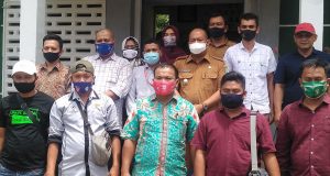 Cegah Covid-19, Camat Batang Natal: Satu Warga Dapat Dua Masker