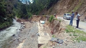 Pembangunan Turap dan Bronjong di Jalan Provinsi Ulu Pungkut Terkesan Asal Jadi