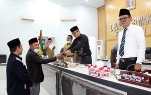 Pemkab Madina Serahkan Rancangan KUA PPAS APBD Tahun 2022 ke DPRD