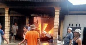 Gudang Suku Cadang Mobil Terbakar di Muarasoma