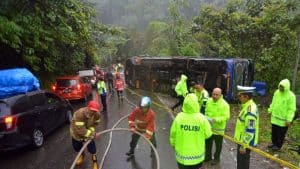 Polisi Masih Mencari Sopir Bus ALS yang Kecelakaan Tunggal di Agam