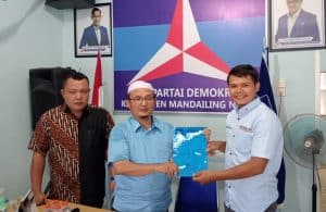 Sahabat Muda Antar Formulir Bacakada Ivan Iskandar ke Partai Demokrat Madina