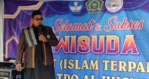 Ini Pesan Ketua MUI Madina di Acara Wisuda TKIT dan TPQ Al Husna Desa Huraba