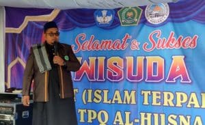 Ini Pesan Ketua MUI Madina di Acara Wisuda TKIT dan TPQ Al Husna Desa Huraba