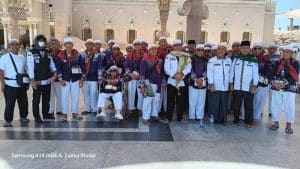 Jamaah Haji Kloter 15 Asal Madina Salat Arbain di Madinah