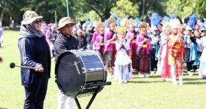 Buka Festival Drumband, Atika Ngaku Pernah Jadi Mayoret